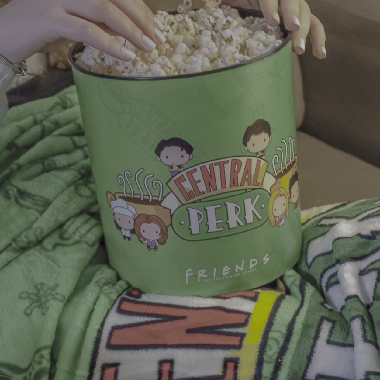 Kit: Balde e Manta Friends Central Perk