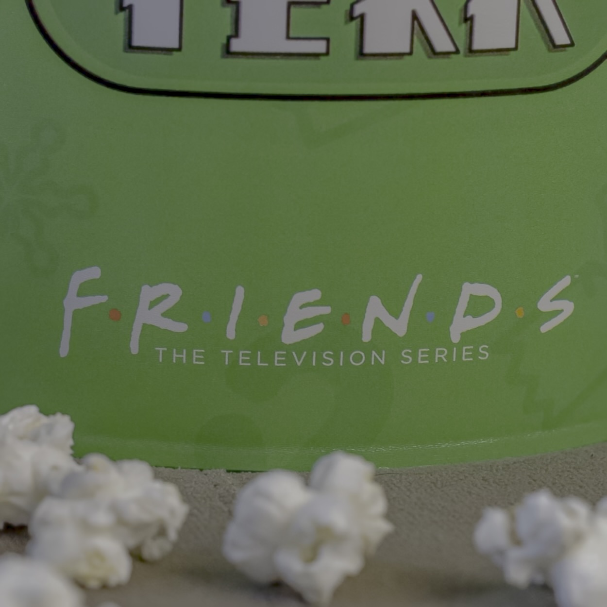 Kit: Balde e Manta Friends Central Perk