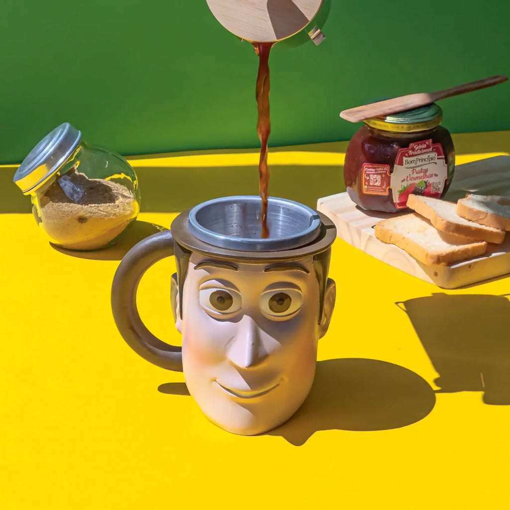caneca-3d-xerife-woody-pride-leve-compre