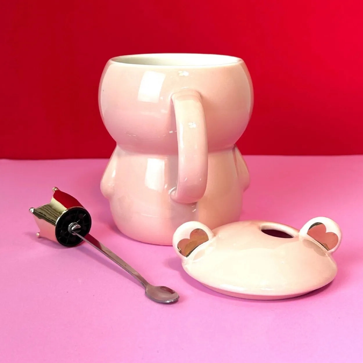 Caneca Porcelana 3D com Tampa e Colher Ursinho Rosa