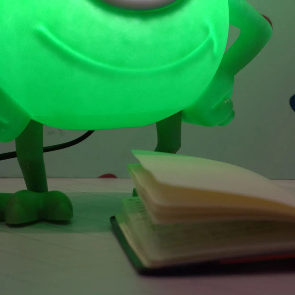 luminaria-mike-monstros-sa-leve-compre