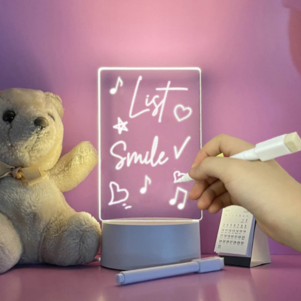 Transforme suas anotações com o Quadro em Vidro Iluminado Luminous Writing. Design moderno, iluminação LED e fácil de limpar. Ideal para qualquer ambiente. Compre agora! - Leve Compre