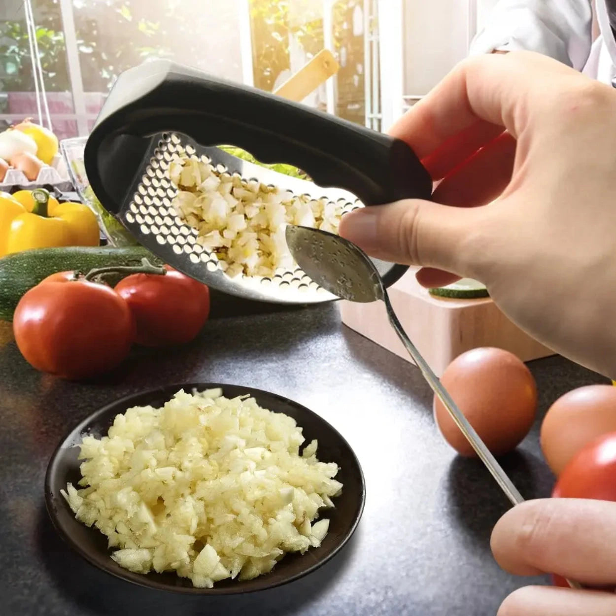 triturador-alho-manual-aco-inox-leve-compre
