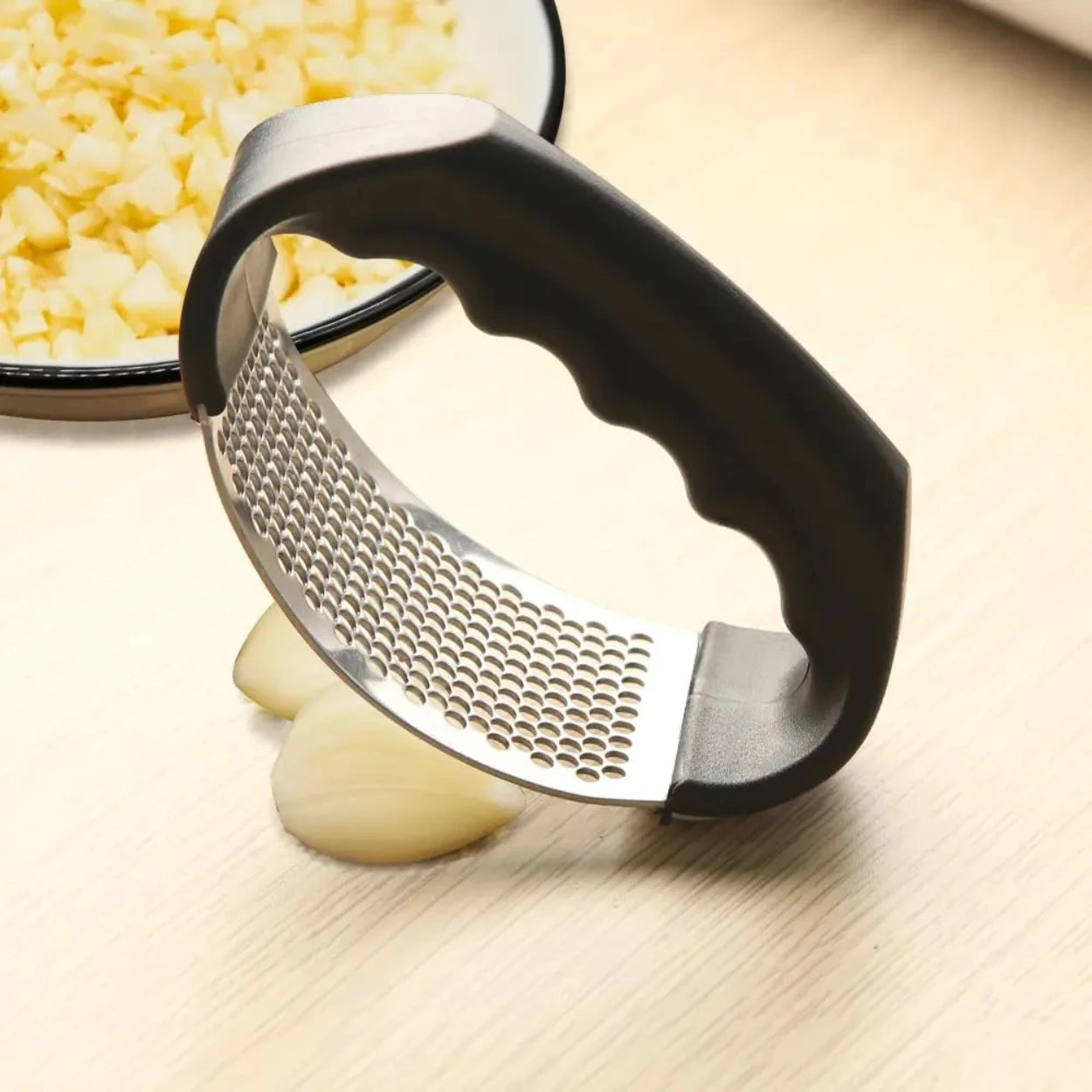 triturador-alho-manual-aco-inox-leve-compre
