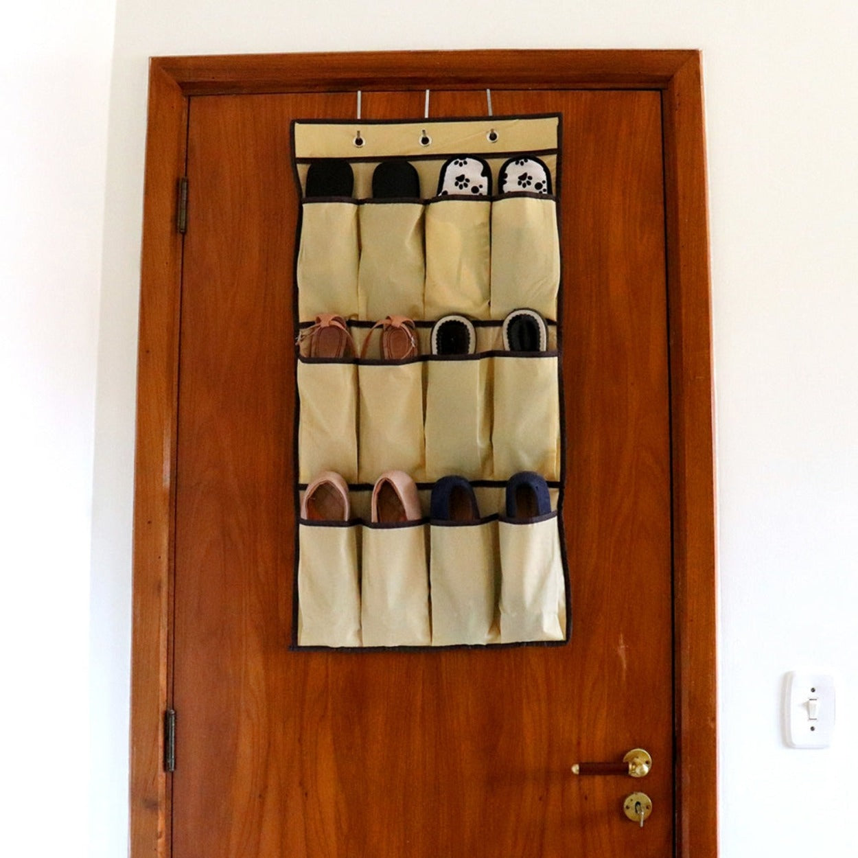 Sapateira de Porta Sapatos Suspensos Bege